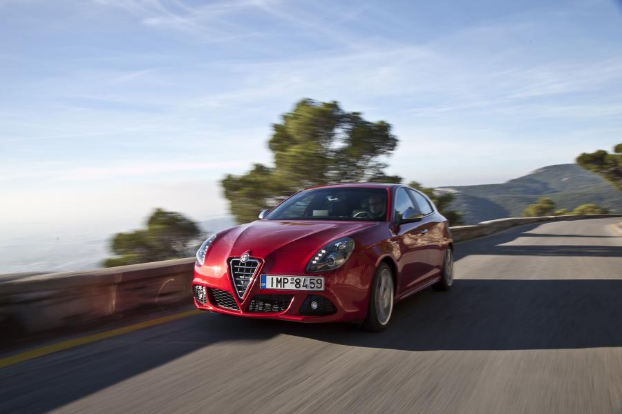  Alfa Romeo Giulietta Quadrifoglio Verde (940) 2010 года  (фото 22 из 48)
